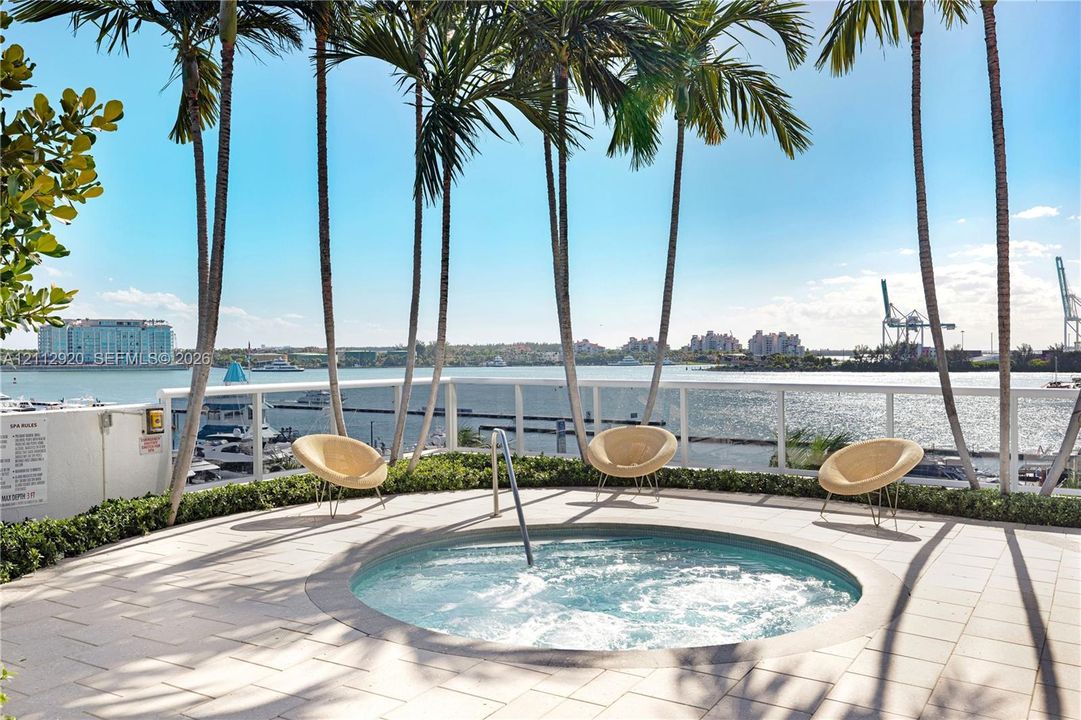 For Sale: $2,600,000 (2 beds, 2 baths, 1425 Square Feet)