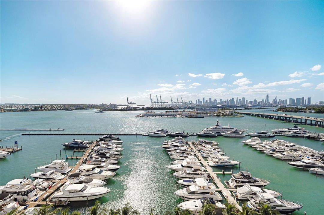 For Sale: $2,600,000 (2 beds, 2 baths, 1425 Square Feet)