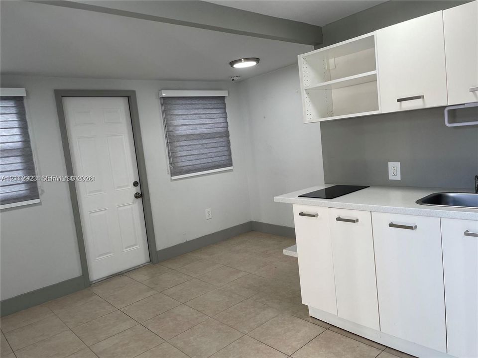 В аренду: $1,500 (1 спален, 1 ванн, 650 Квадратных фут)