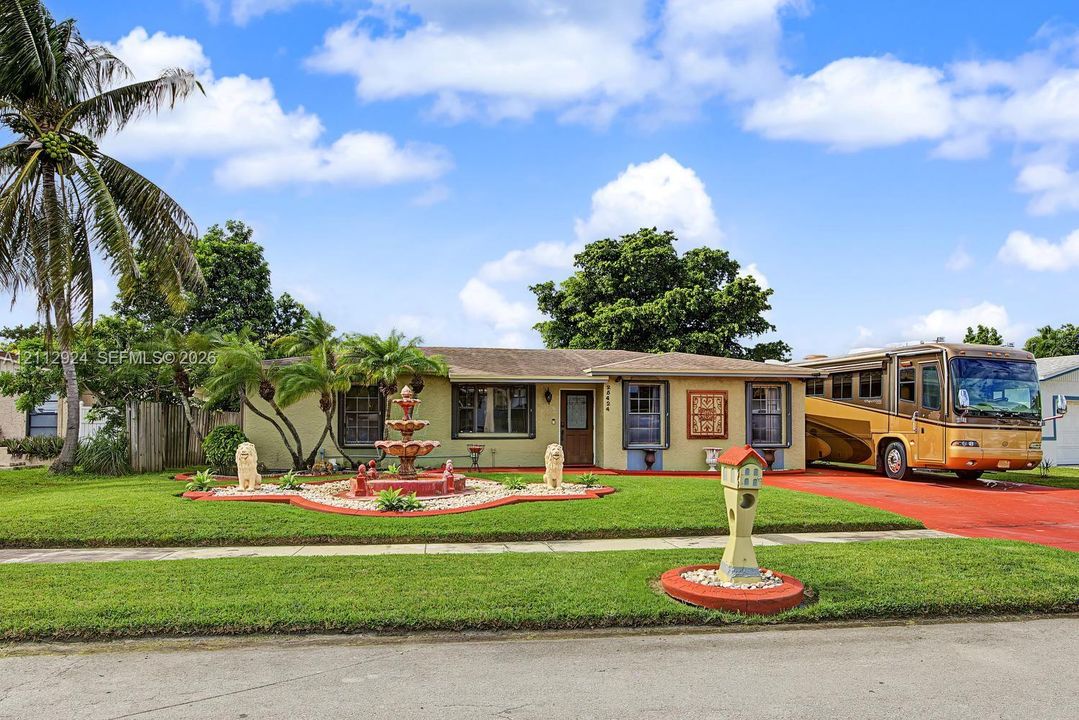 En Venta: $595,000 (4 camas, 3 baños, 2505 Pies cuadrados)