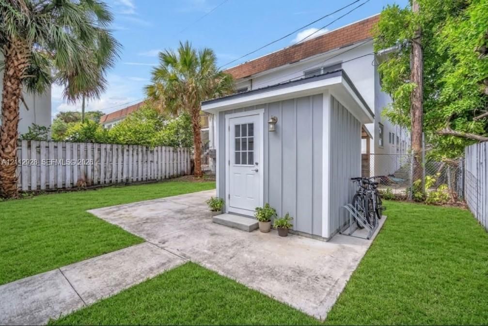AI concept of a rebuilt shed. Not built. The unaltered original is the previous photo.