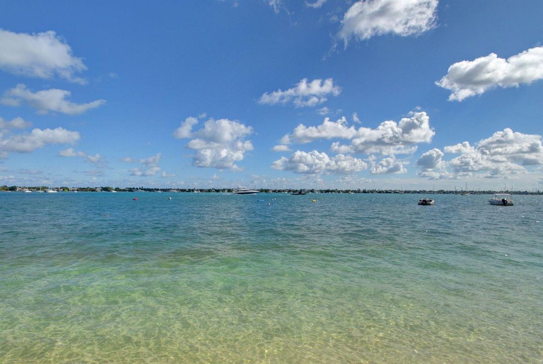 39-web-or-mls-5600 N Flagler (6)