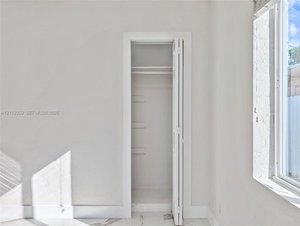 For Rent: $3,400 (3 beds, 2 baths, 1273 Square Feet)