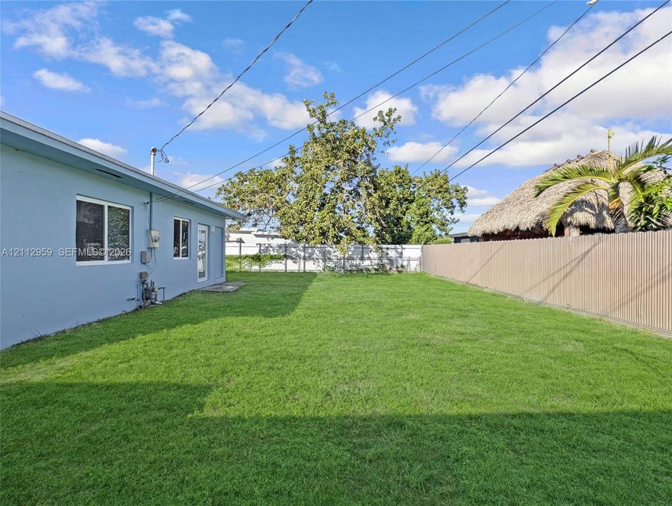 For Rent: $3,400 (3 beds, 2 baths, 1273 Square Feet)