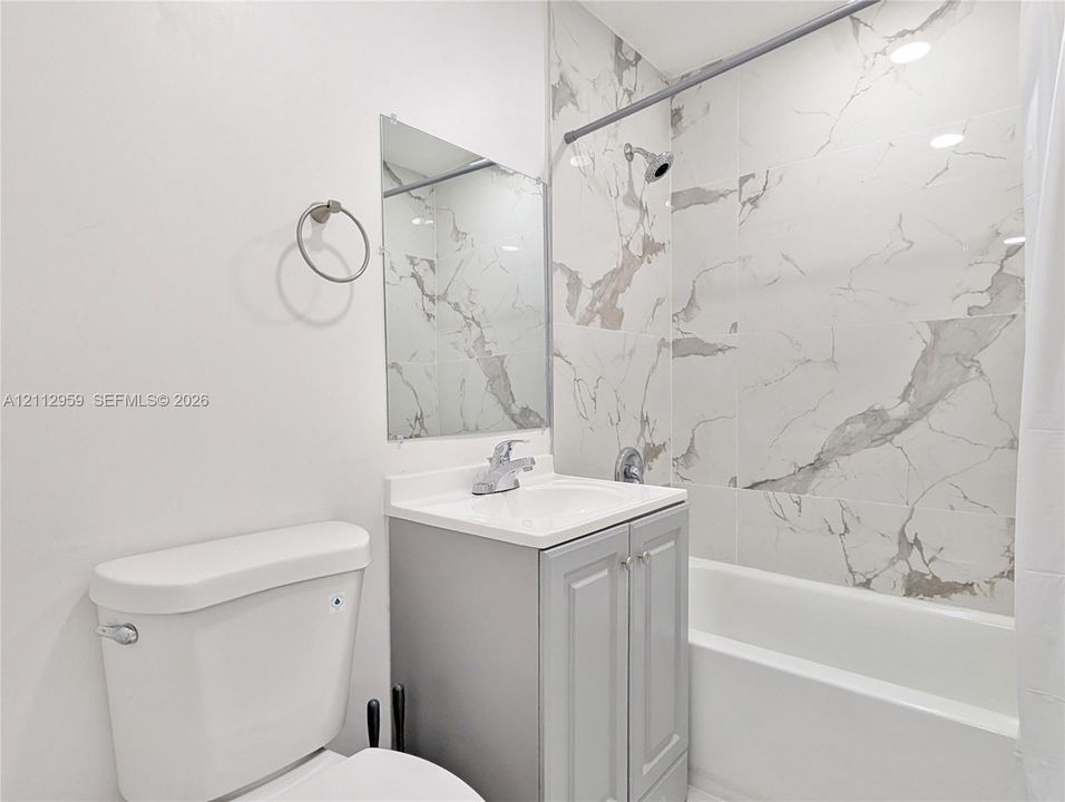 For Rent: $3,400 (3 beds, 2 baths, 1273 Square Feet)