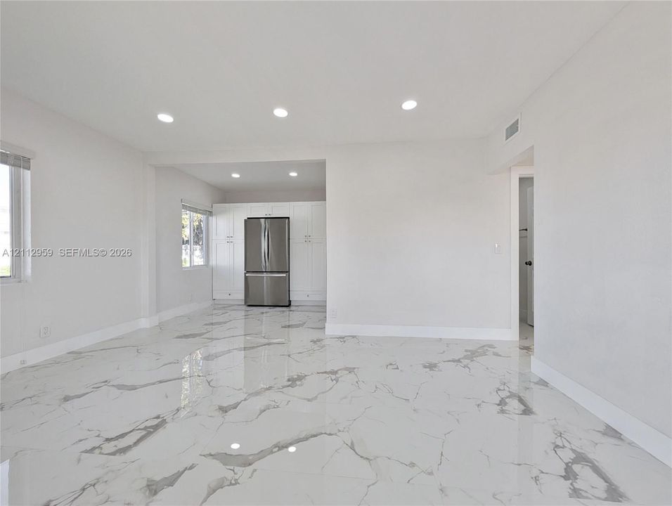 For Rent: $3,400 (3 beds, 2 baths, 1273 Square Feet)