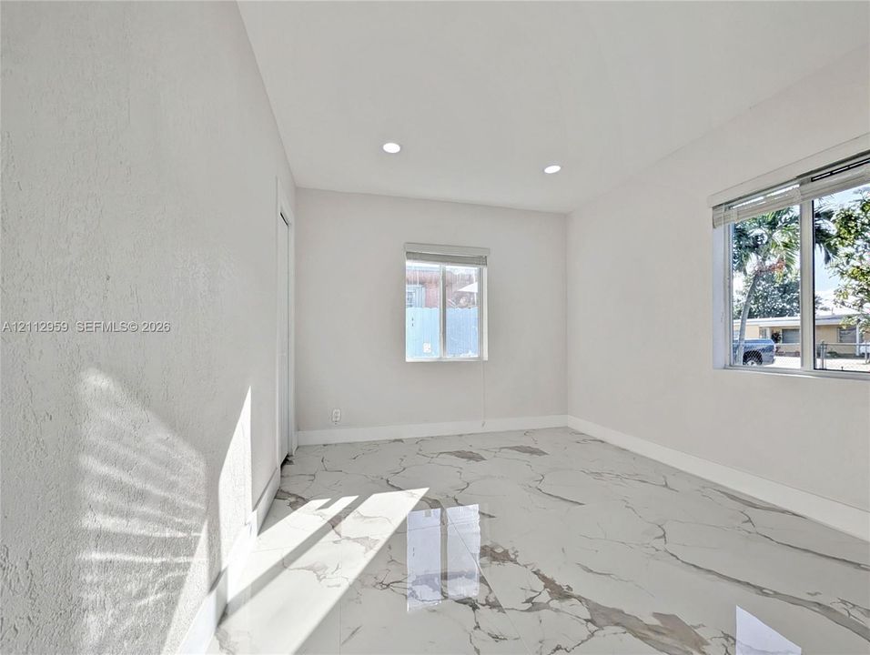 For Rent: $3,400 (3 beds, 2 baths, 1273 Square Feet)