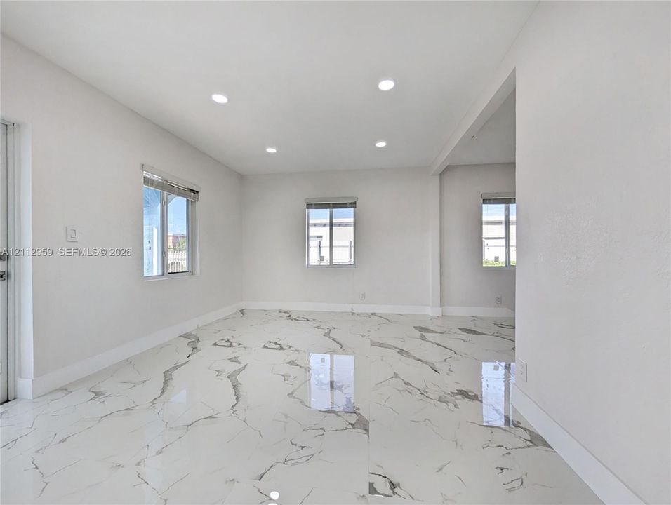 For Rent: $3,400 (3 beds, 2 baths, 1273 Square Feet)