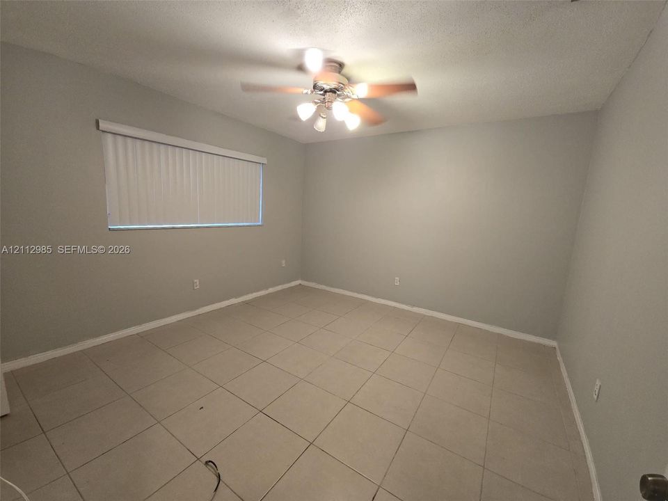 В аренду: $1,950 (2 спален, 1 ванн, 2182 Квадратных фут)