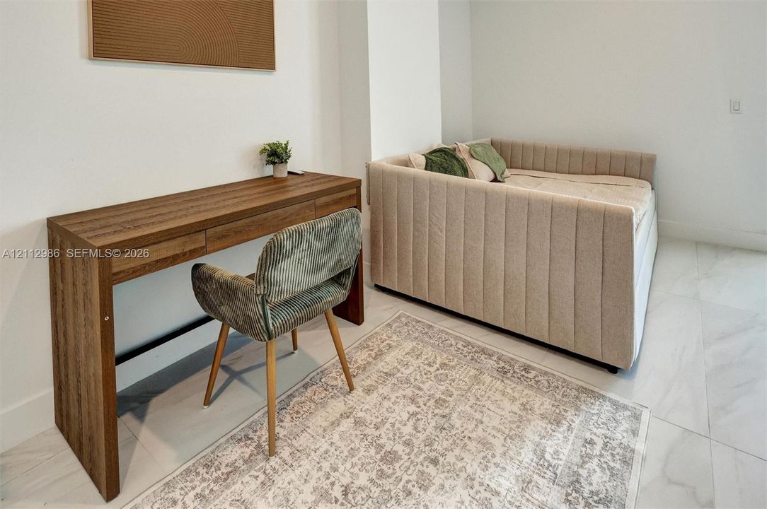В аренду: $12,500 (2 спален, 2 ванн, 2261 Квадратных фут)