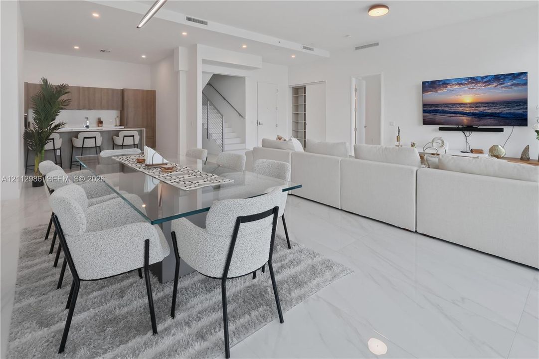 В аренду: $12,500 (2 спален, 2 ванн, 2261 Квадратных фут)
