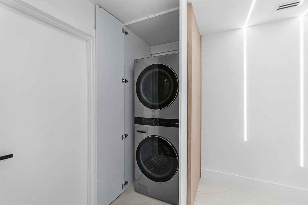 Washer & Dryer