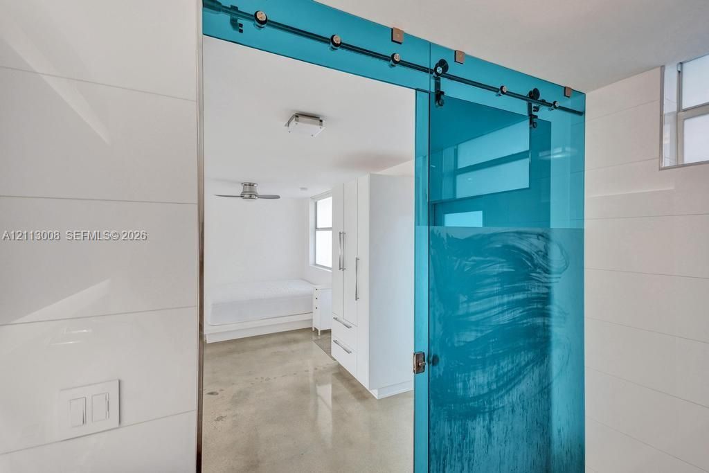 For Sale: $675,000 (0 beds, 1 baths, 640 Square Feet)