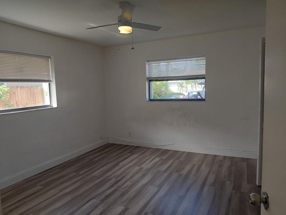 bedroom1