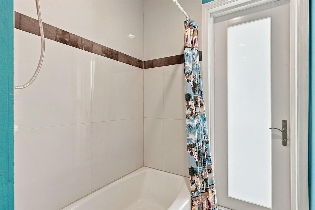 2nd Bathroom (Cabana Bathroom)