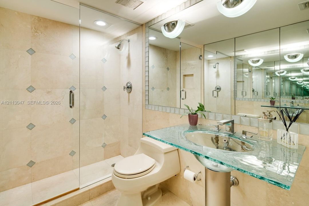 For Rent: $12,000 (2 beds, 2 baths, 1587 Square Feet)