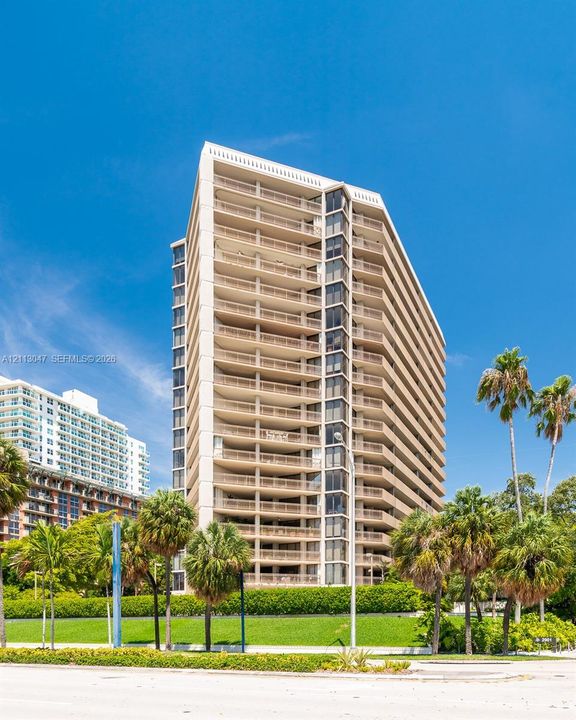 For Rent: $12,000 (2 beds, 2 baths, 1587 Square Feet)