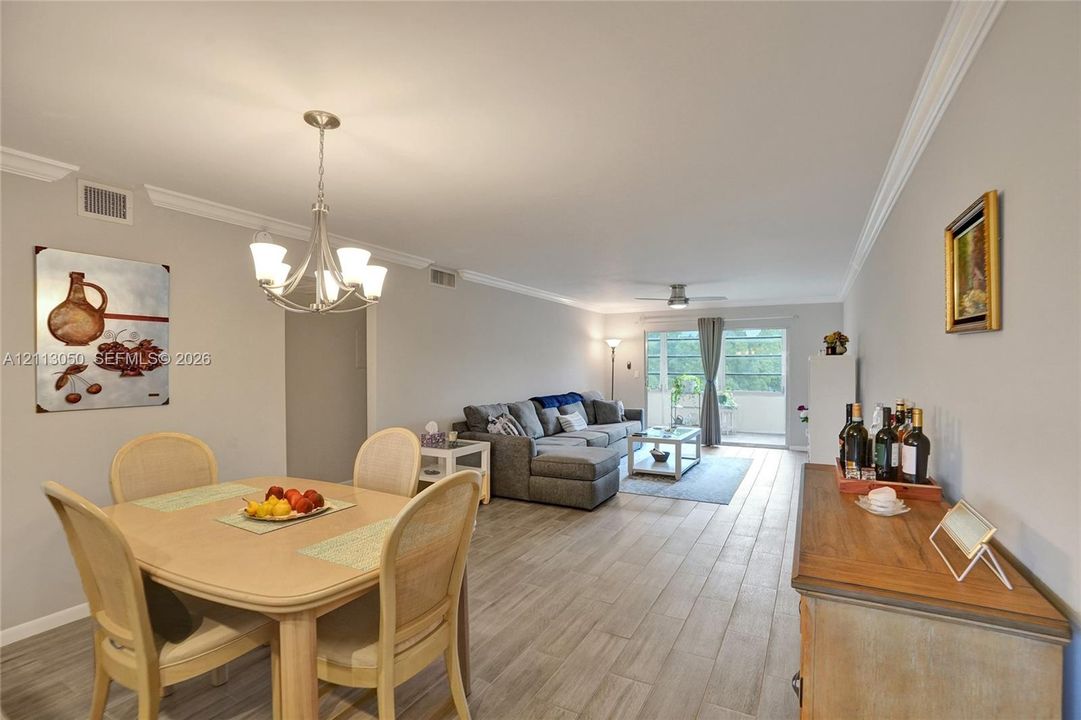 En Venta: $179,900 (2 camas, 2 baños, 1156 Pies cuadrados)