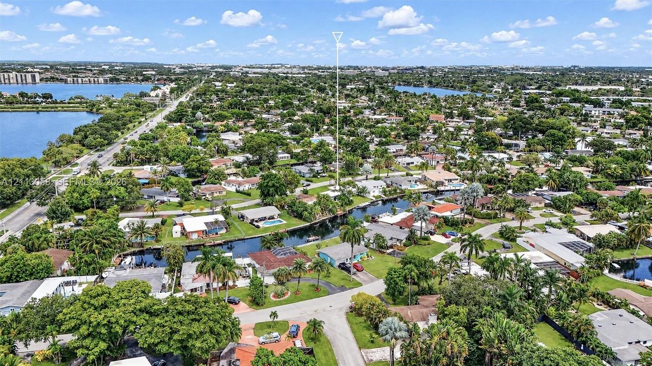 For Sale: $650,000 (3 beds, 2 baths, 1377 Square Feet)