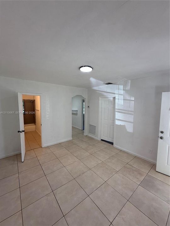 В аренду: $1,790 (2 спален, 1 ванн, 1300 Квадратных фут)