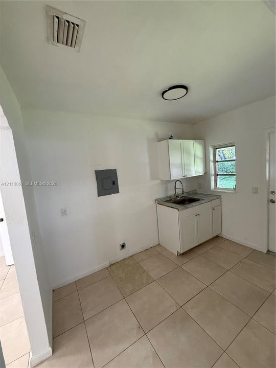 В аренду: $1,790 (2 спален, 1 ванн, 1300 Квадратных фут)