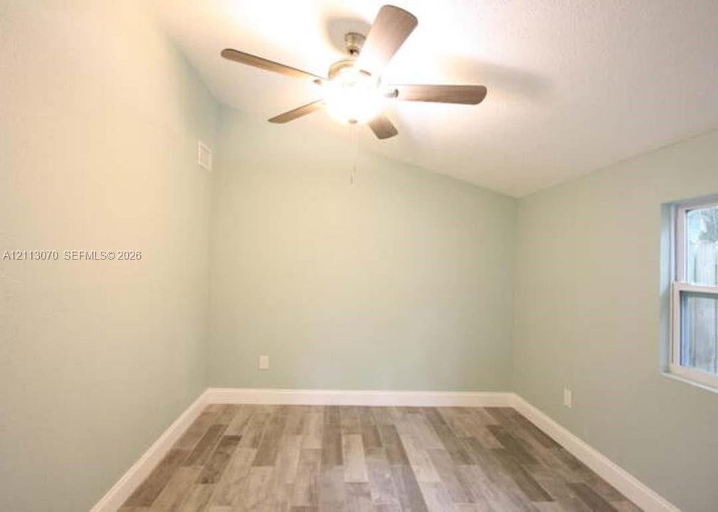 For Rent: $2,700 (3 beds, 2 baths, 4664 Square Feet)