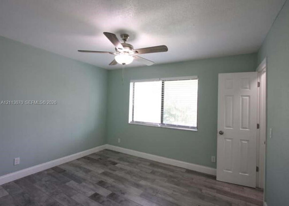 For Rent: $2,700 (3 beds, 2 baths, 4664 Square Feet)