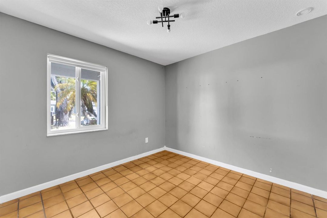 Guest Bedroom 1