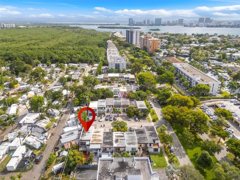 В аренду: $3,400 (3 спален, 2 ванн, 1640 Квадратных фут)