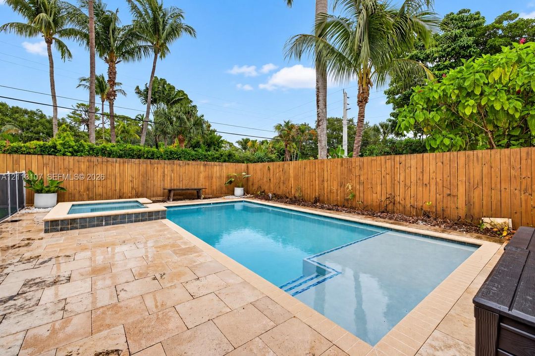 For Sale: $899,000 (3 beds, 3 baths, 1502 Square Feet)