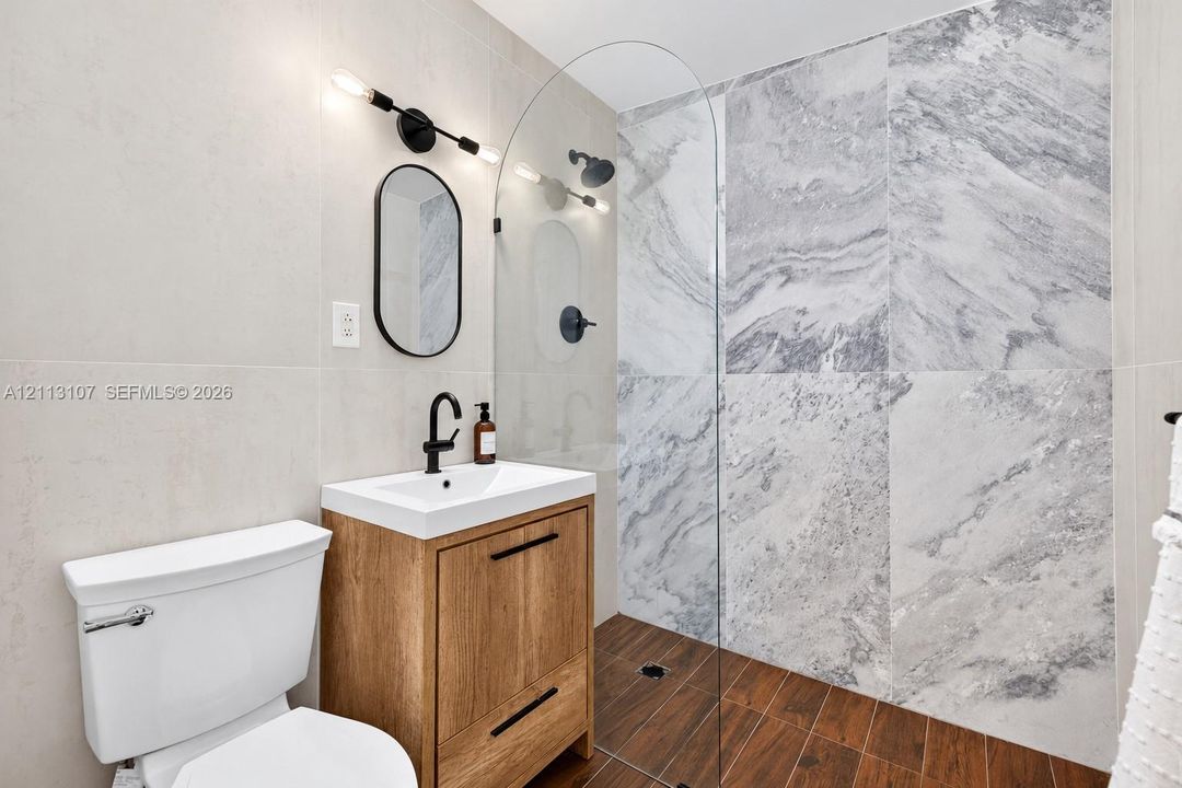 For Sale: $899,000 (3 beds, 3 baths, 1502 Square Feet)