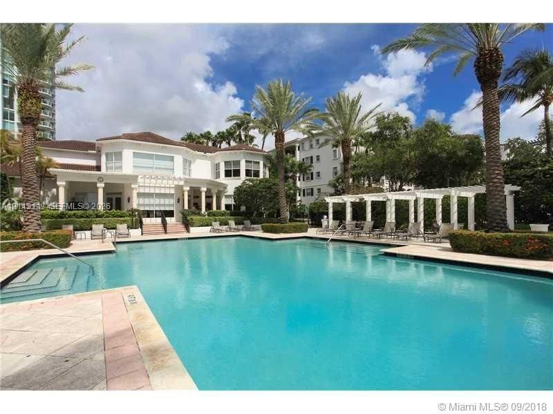 For Sale: $475,000 (2 beds, 2 baths, 1191 Square Feet)