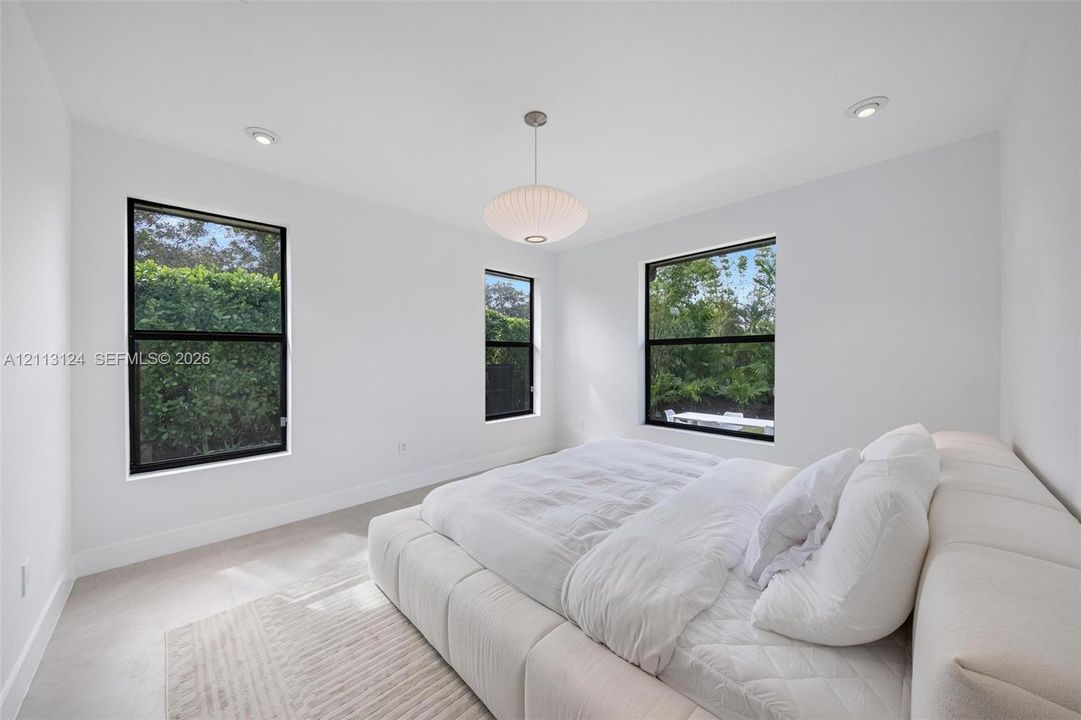 For Sale: $1,595,000 (4 beds, 2 baths, 2358 Square Feet)