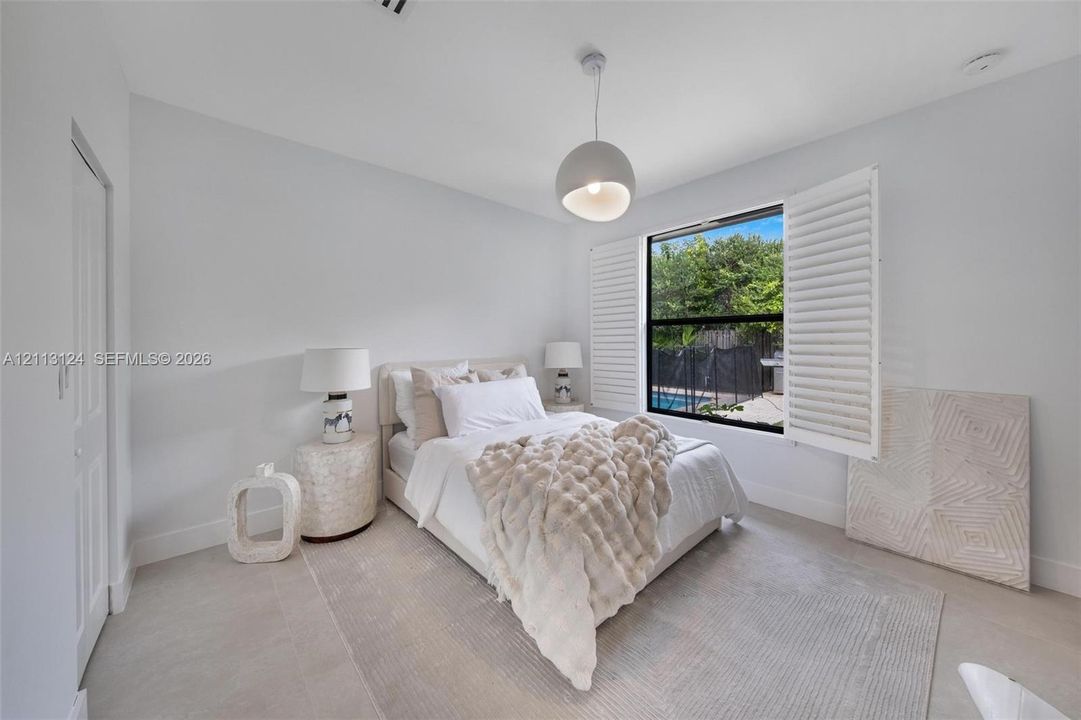 For Sale: $1,595,000 (4 beds, 2 baths, 2358 Square Feet)