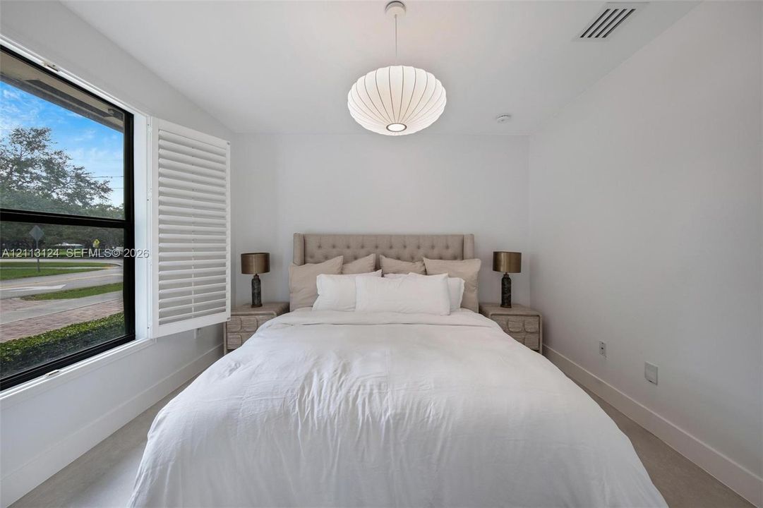 For Sale: $1,595,000 (4 beds, 2 baths, 2358 Square Feet)