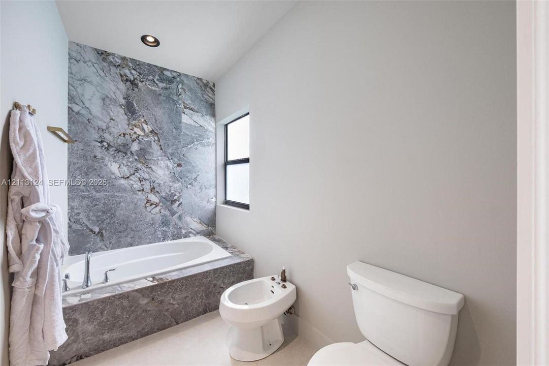 For Sale: $1,595,000 (4 beds, 2 baths, 2358 Square Feet)