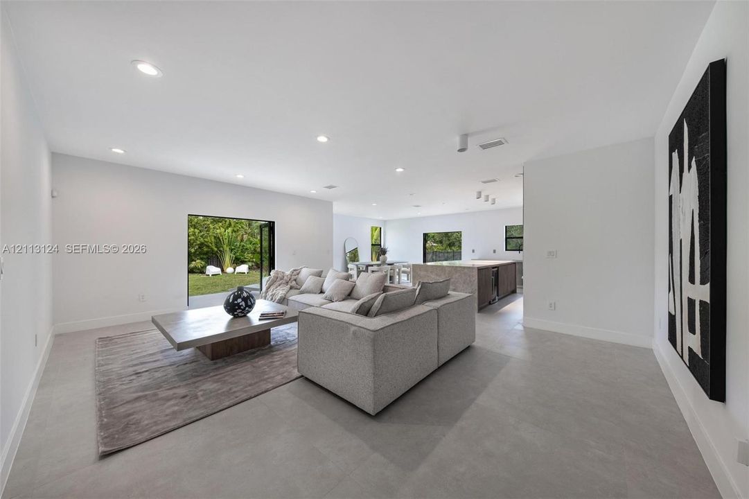 For Sale: $1,595,000 (4 beds, 2 baths, 2358 Square Feet)