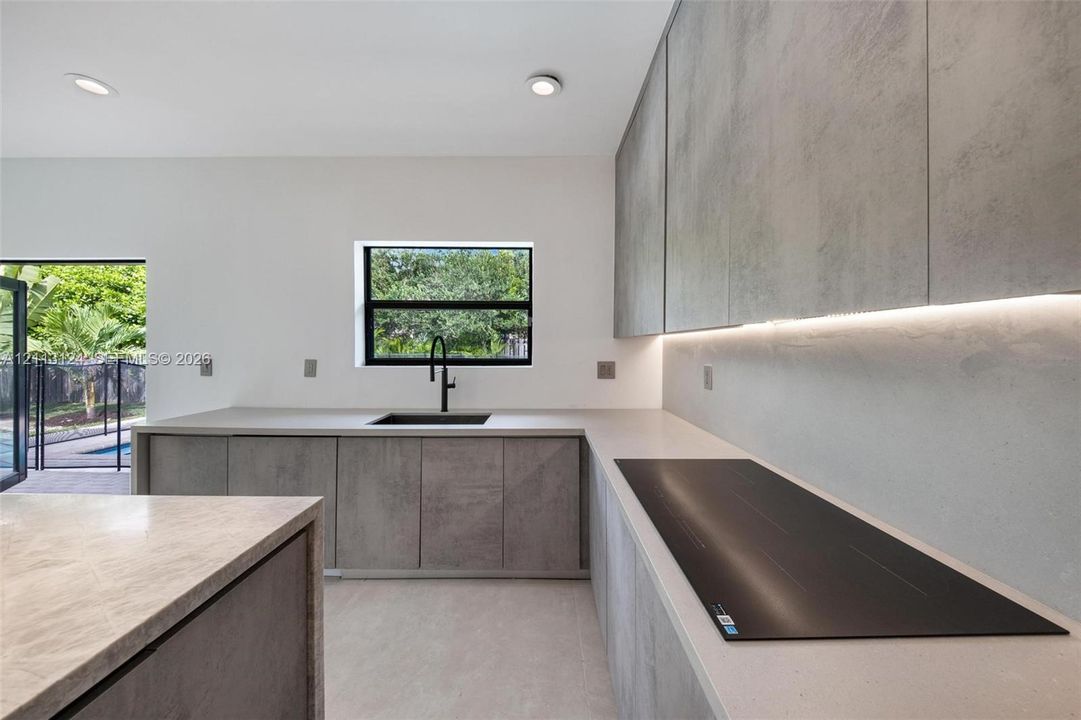For Sale: $1,595,000 (4 beds, 2 baths, 2358 Square Feet)