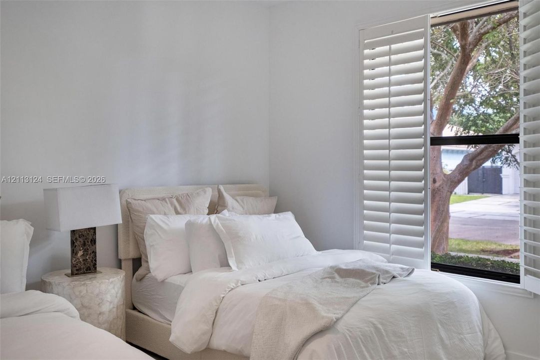For Sale: $1,595,000 (4 beds, 2 baths, 2358 Square Feet)