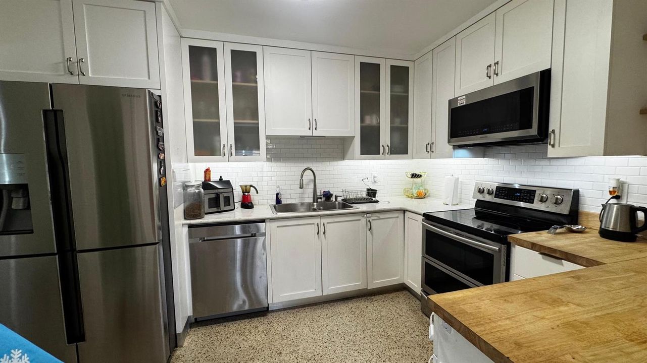 FOR SALE 1070 NE 143RD7