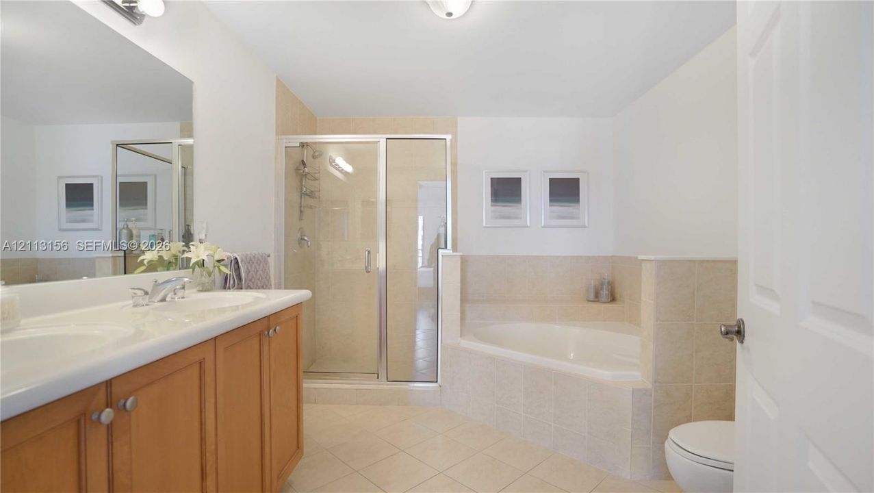 В аренду: $3,550 (2 спален, 2 ванн, 1352 Квадратных фут)