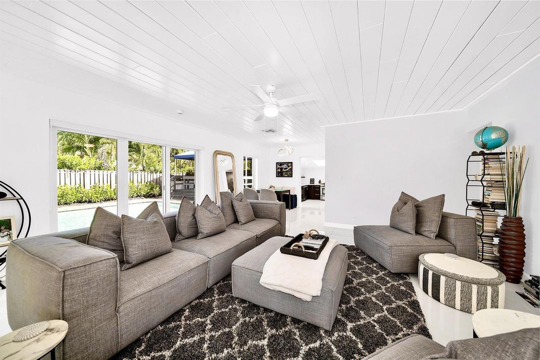 1303 Cordova Dr 7