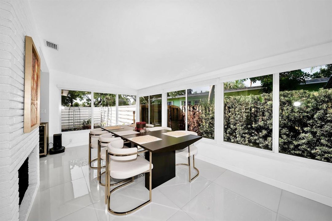 1303 Cordova Dr 5