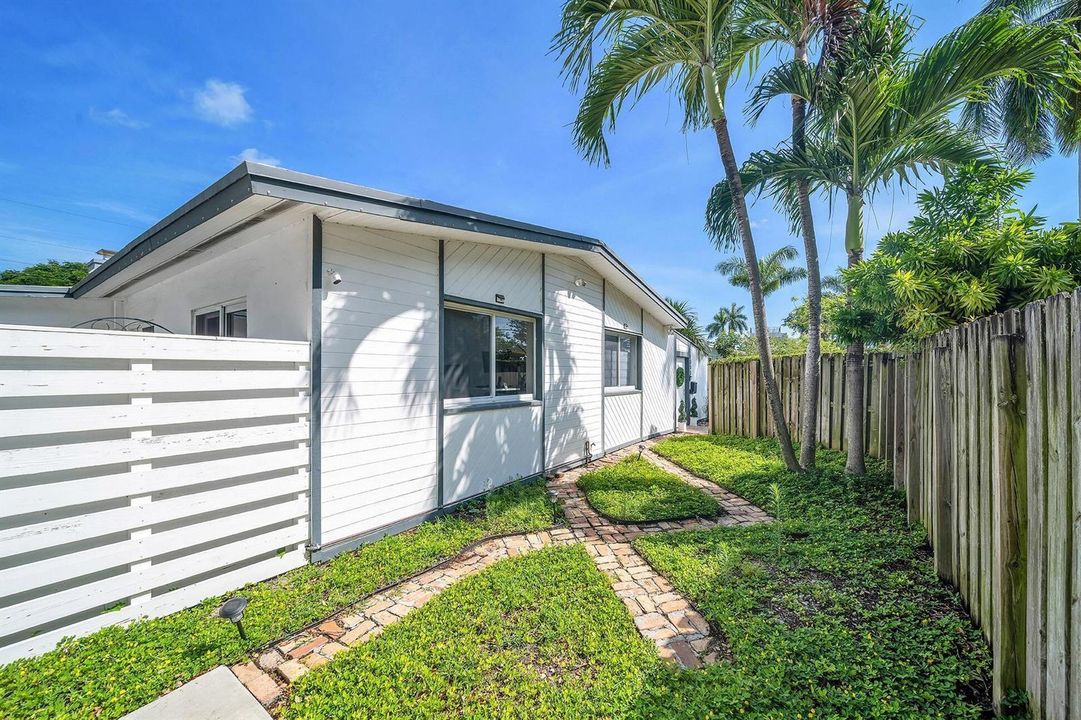 1303 Cordova Dr 21