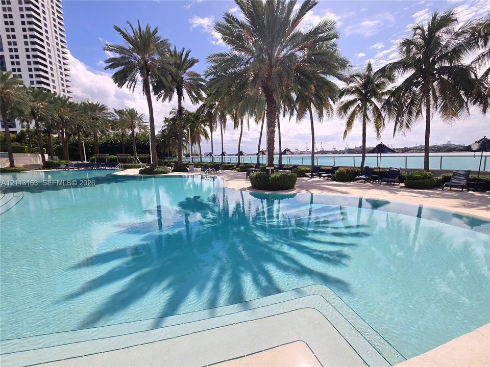 XL POOL