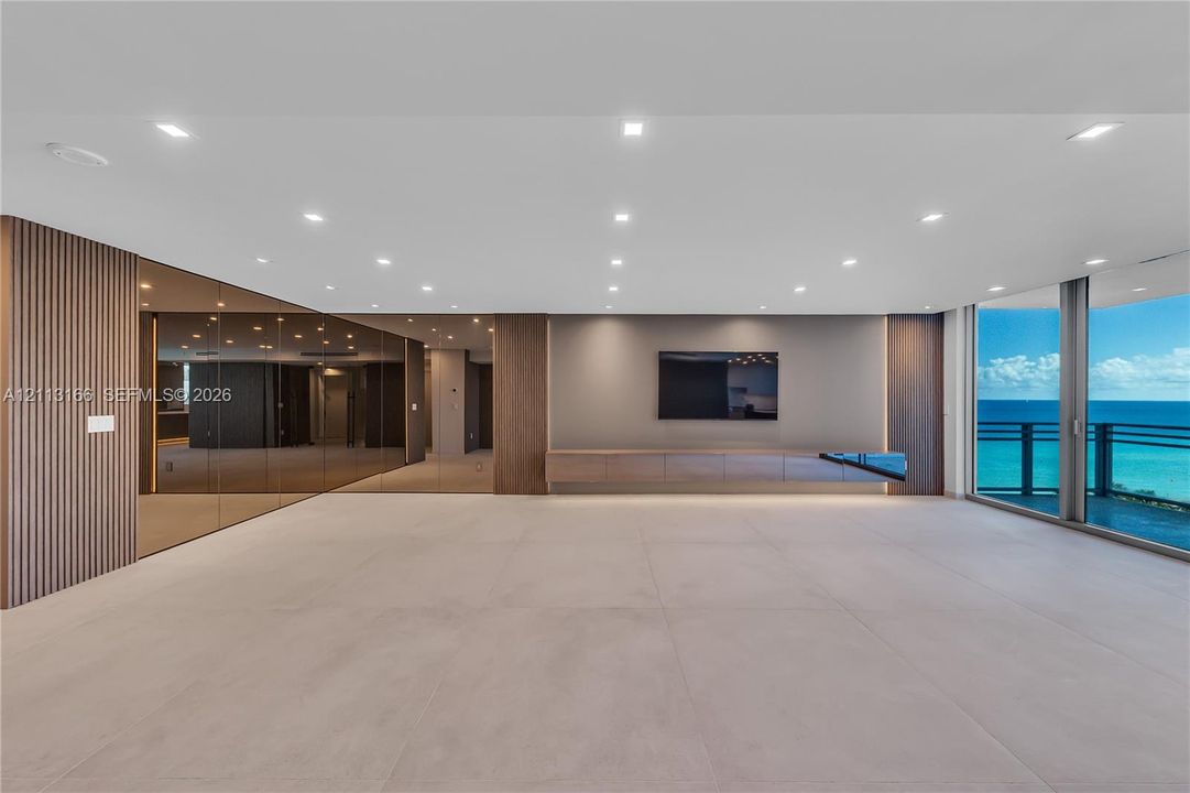 En Venta: $2,899,000 (2 camas, 2 baños, 2260 Pies cuadrados)