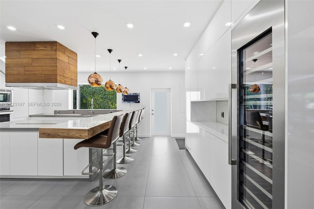 For Sale: $7,499,000 (6 beds, 4 baths, 4464 Square Feet)
