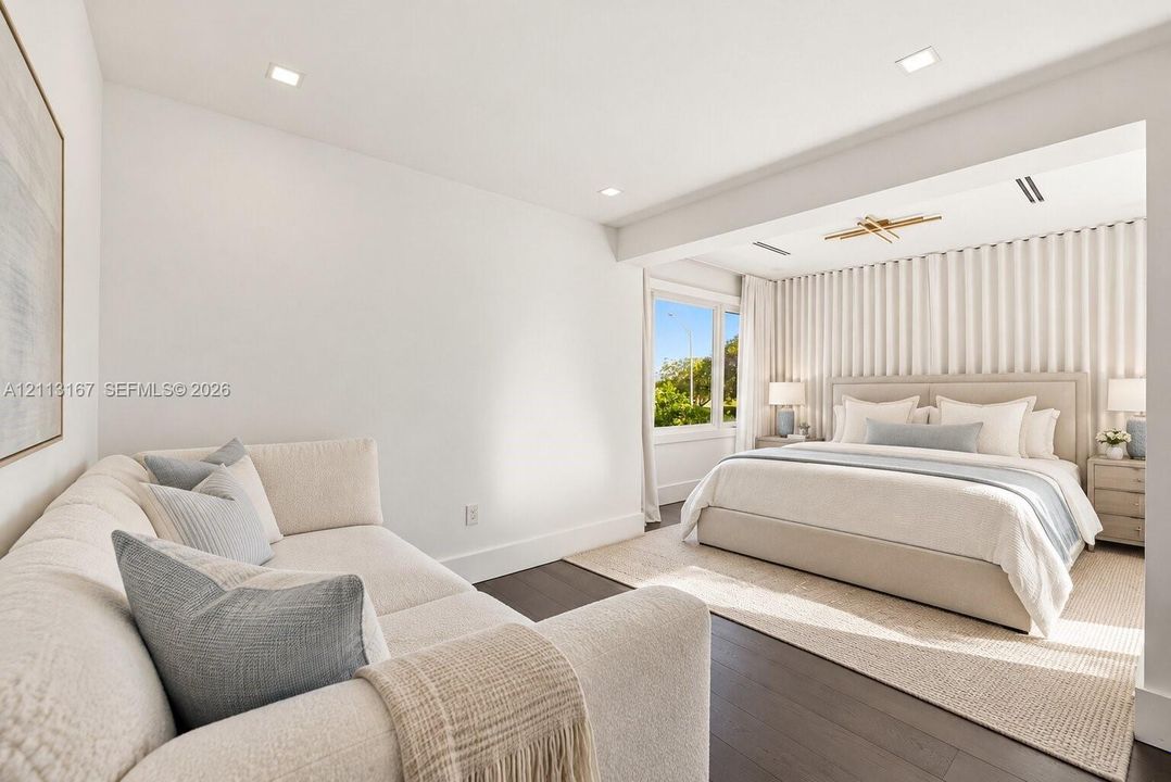 For Sale: $7,499,000 (6 beds, 4 baths, 4464 Square Feet)