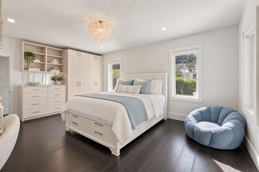 For Sale: $7,499,000 (6 beds, 4 baths, 4464 Square Feet)