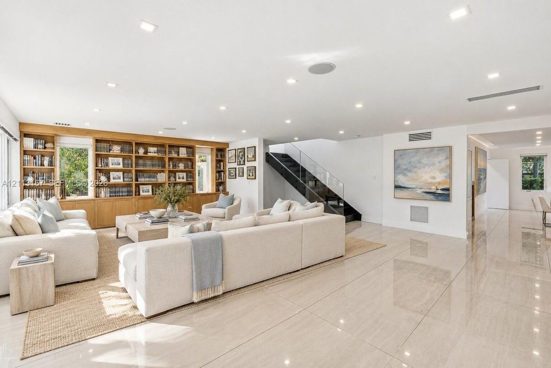 For Sale: $7,499,000 (6 beds, 4 baths, 4464 Square Feet)